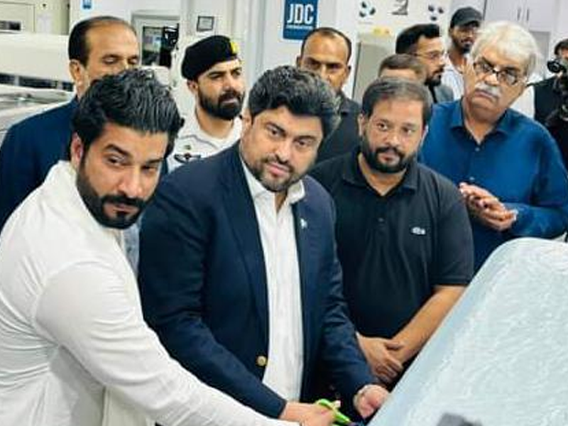 Governor Tessori inaugurates latest machine in JDC Free Lab Governor Tessori inaugurates latest machine in JDC Free Lab