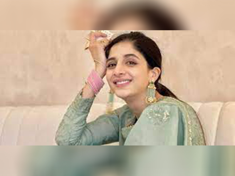 Mawra breaks silence on vocal surgery