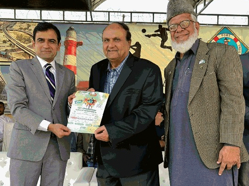 Commissioner Karachi honors Ex-cricket selector Iqbal Qasim Commissioner Karachi honors Ex-cricket selector Iqbal Qasim