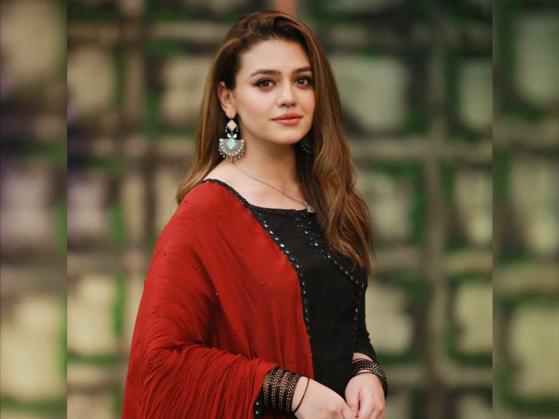 Zara Noor Abbas takes internet on fire with ravishing dance moves Zara Noor Abbas takes internet on fire with ravishing dance moves