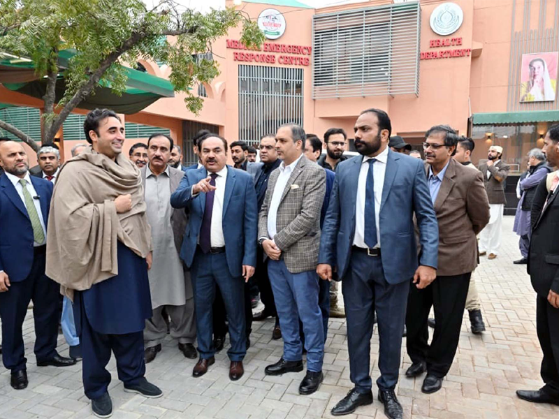 Bilawal visits under-construction Trauma Center in Larkana Bilawal visits under-construction Trauma Center in Larkana