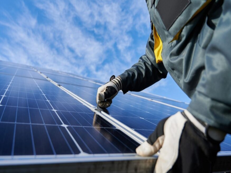 Illuminating the Future: The Urgency and Advantages of Solar Power in Pakistan Illuminating the Future: The Urgency and Advantages of Solar Power in Pakistan