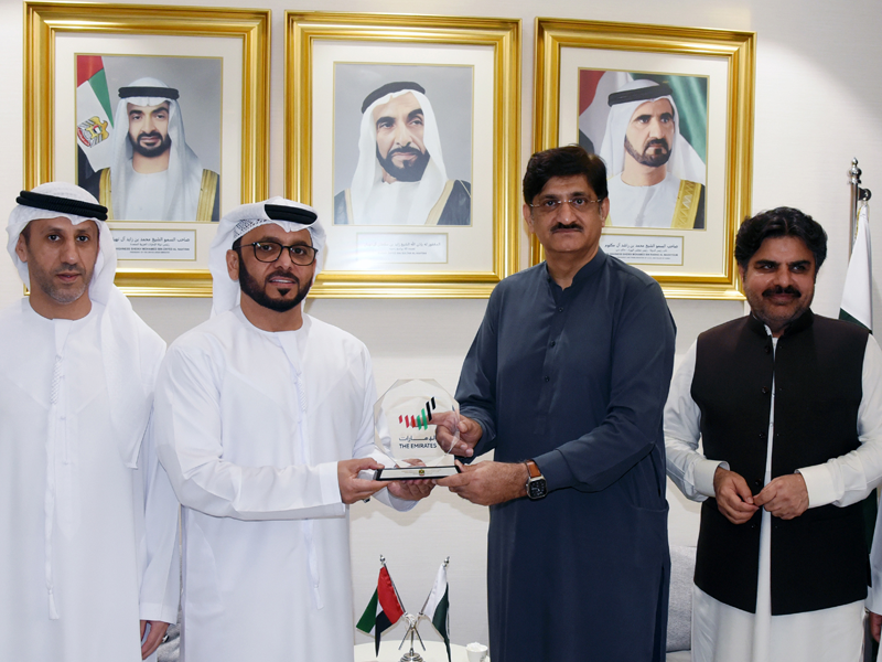 Murad visits UAE’s visa centre, briefed by CG Murad visits UAE’s visa centre, briefed by CG