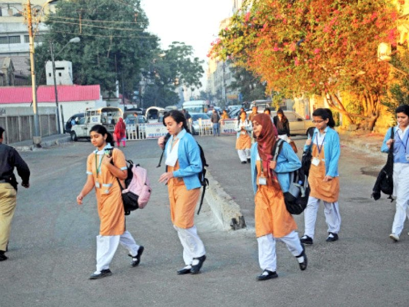 ‘Karachi schools open in severe winter, closes in normal weather’